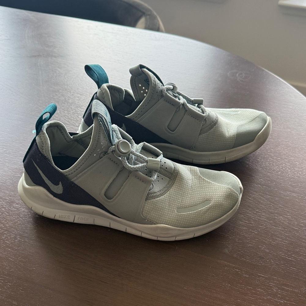 Nike Women’s Gray and Teal Sneakers